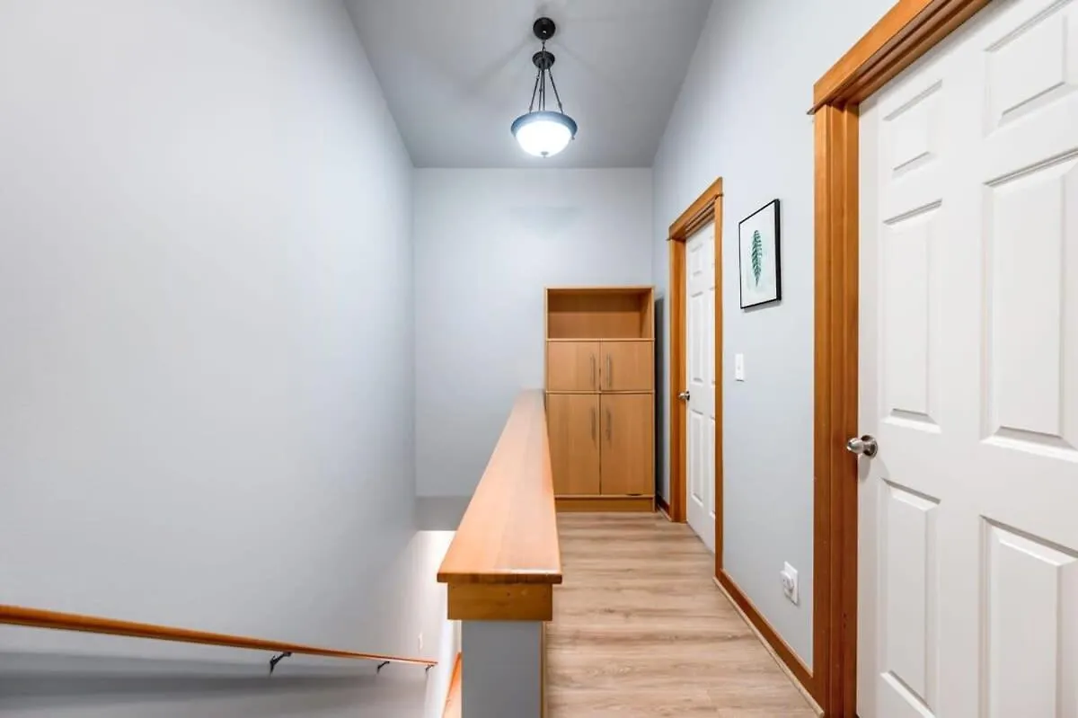 Urban Oasis- Central 2 Bedroom Unit, Walking Distance To Seattle'S Top Attractions Holiday home Seattle